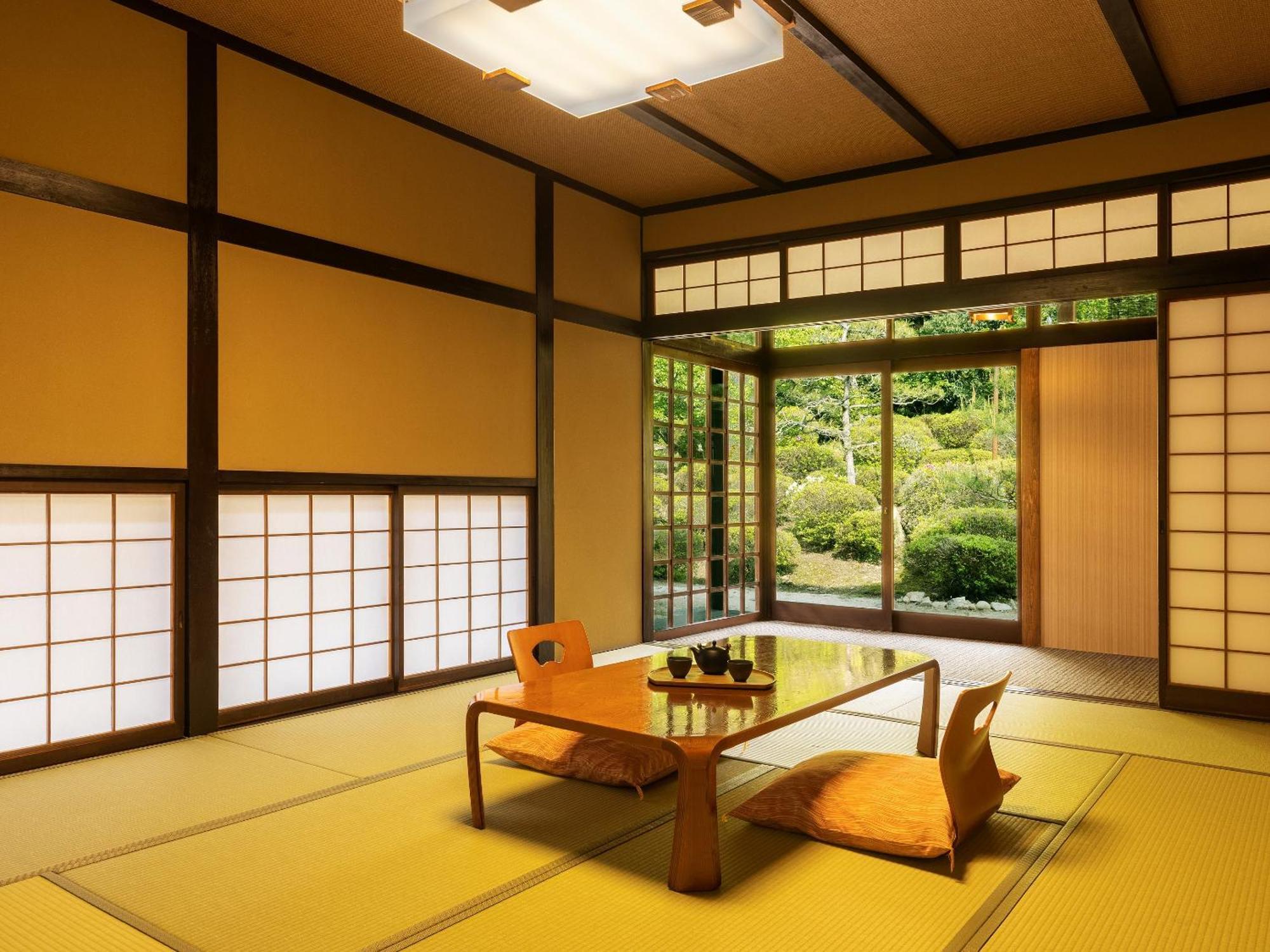 Ooedo Onsen Monogatari Premium Saiki Bekkan Misasa Esterno foto