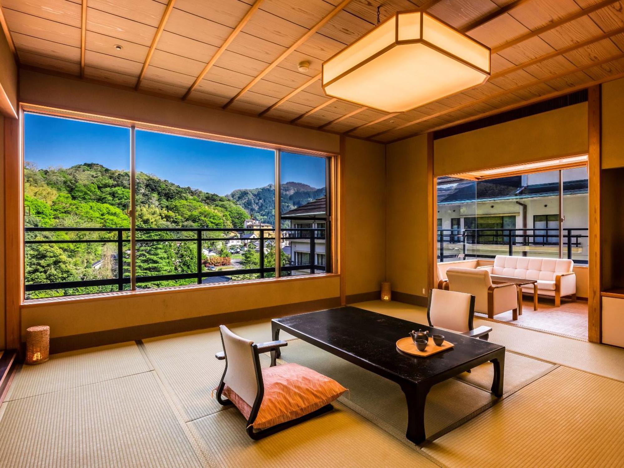 Ooedo Onsen Monogatari Premium Saiki Bekkan Misasa Camera foto