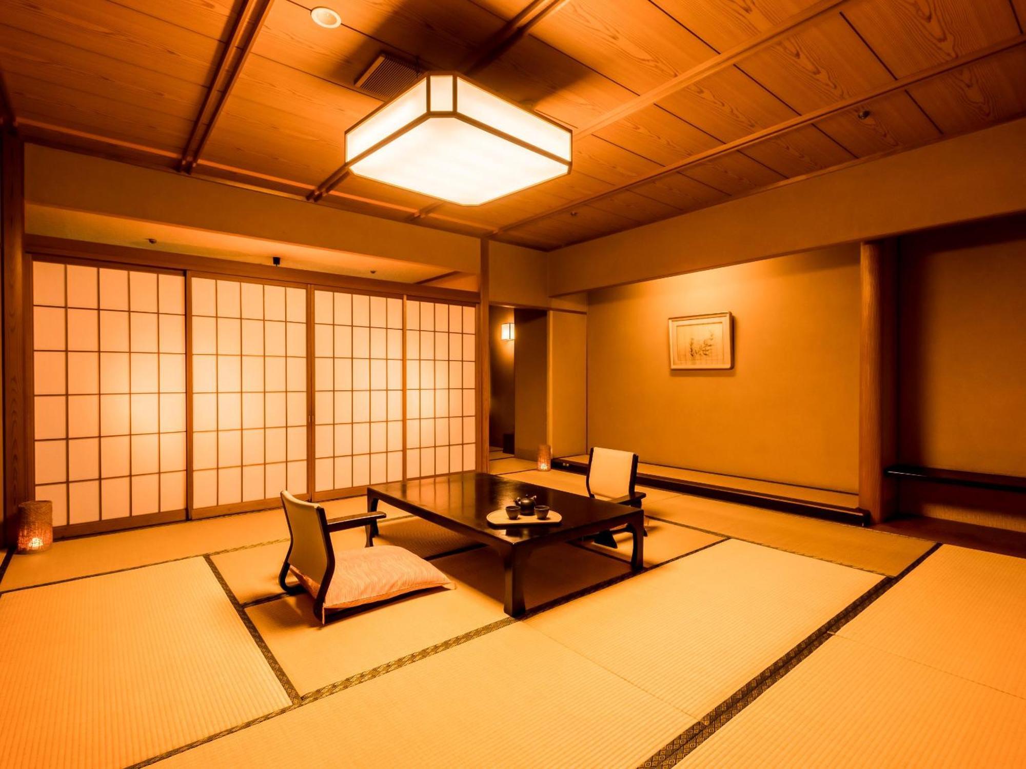 Ooedo Onsen Monogatari Premium Saiki Bekkan Misasa Camera foto