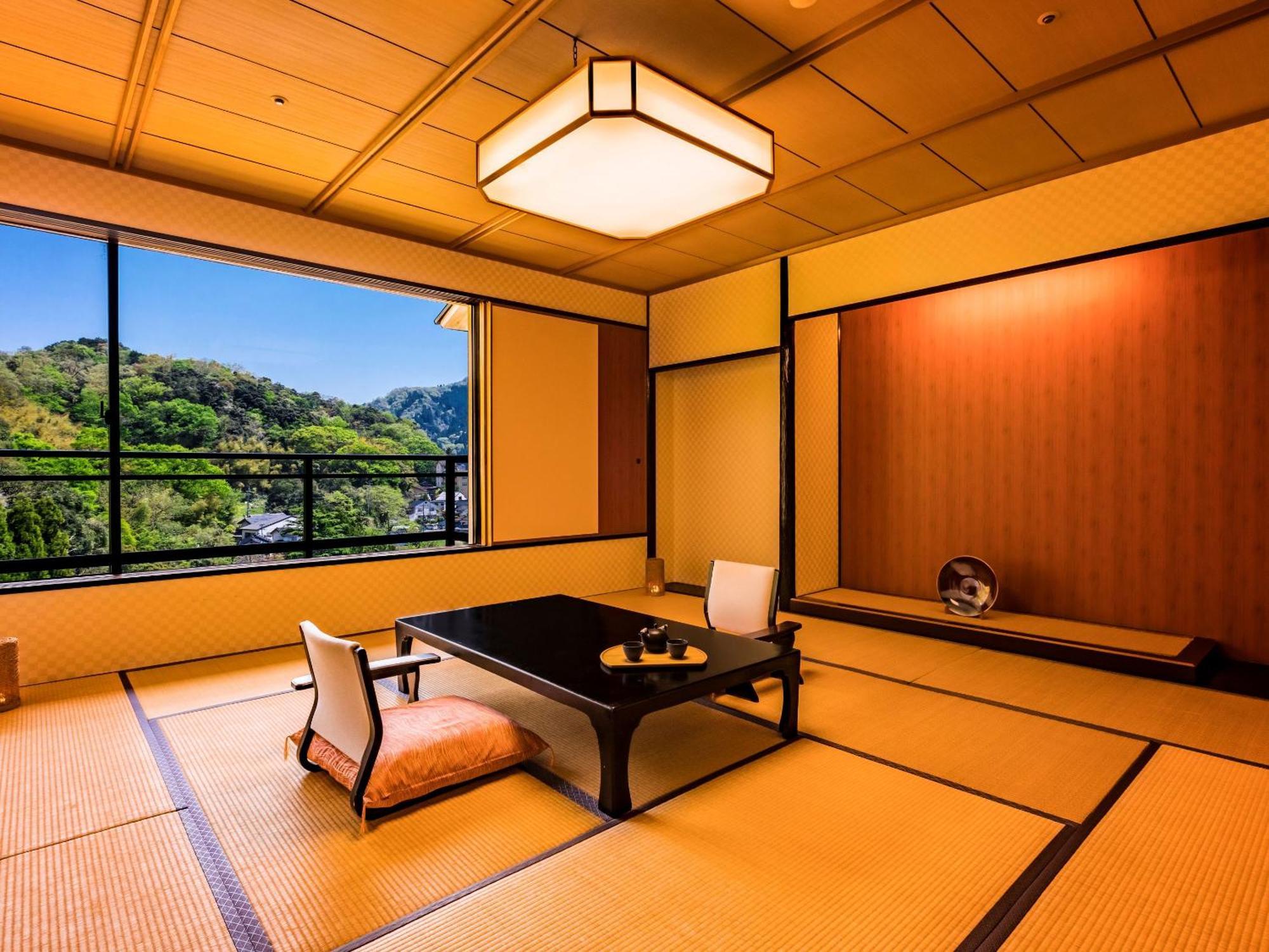 Ooedo Onsen Monogatari Premium Saiki Bekkan Misasa Camera foto
